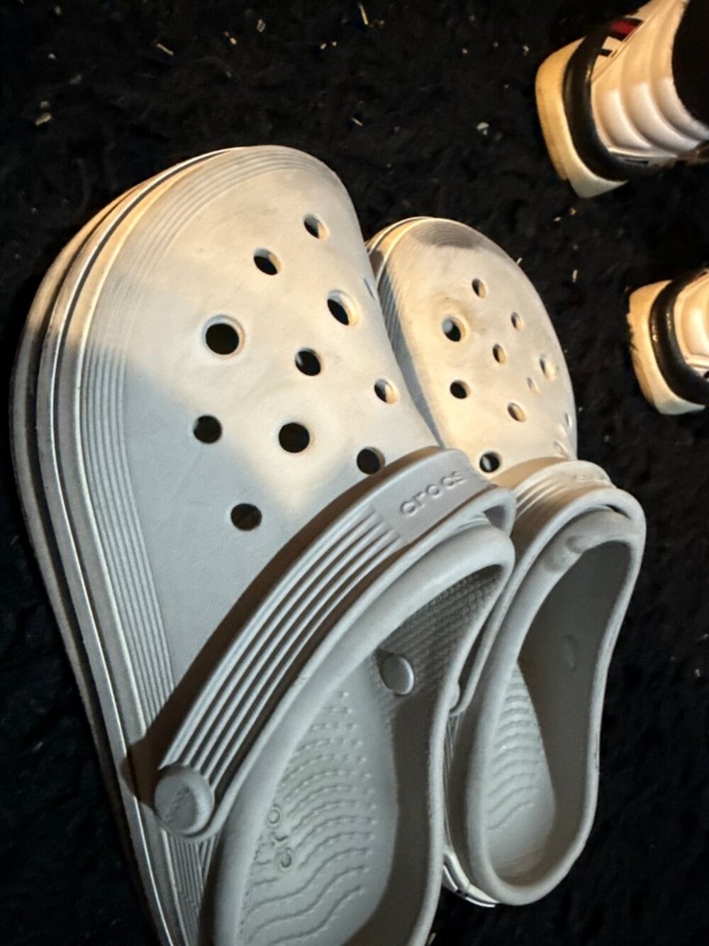 Crocs Off Court gray clogs men's 4 / women's 6